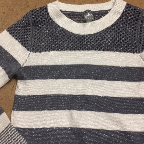Women’s Soho New York & Co Sweater - Picture 1 of 6